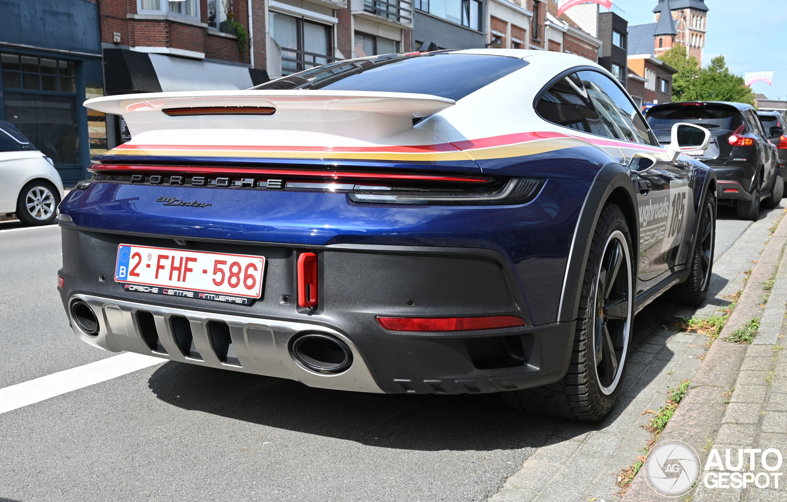 Porsche 992 Dakar