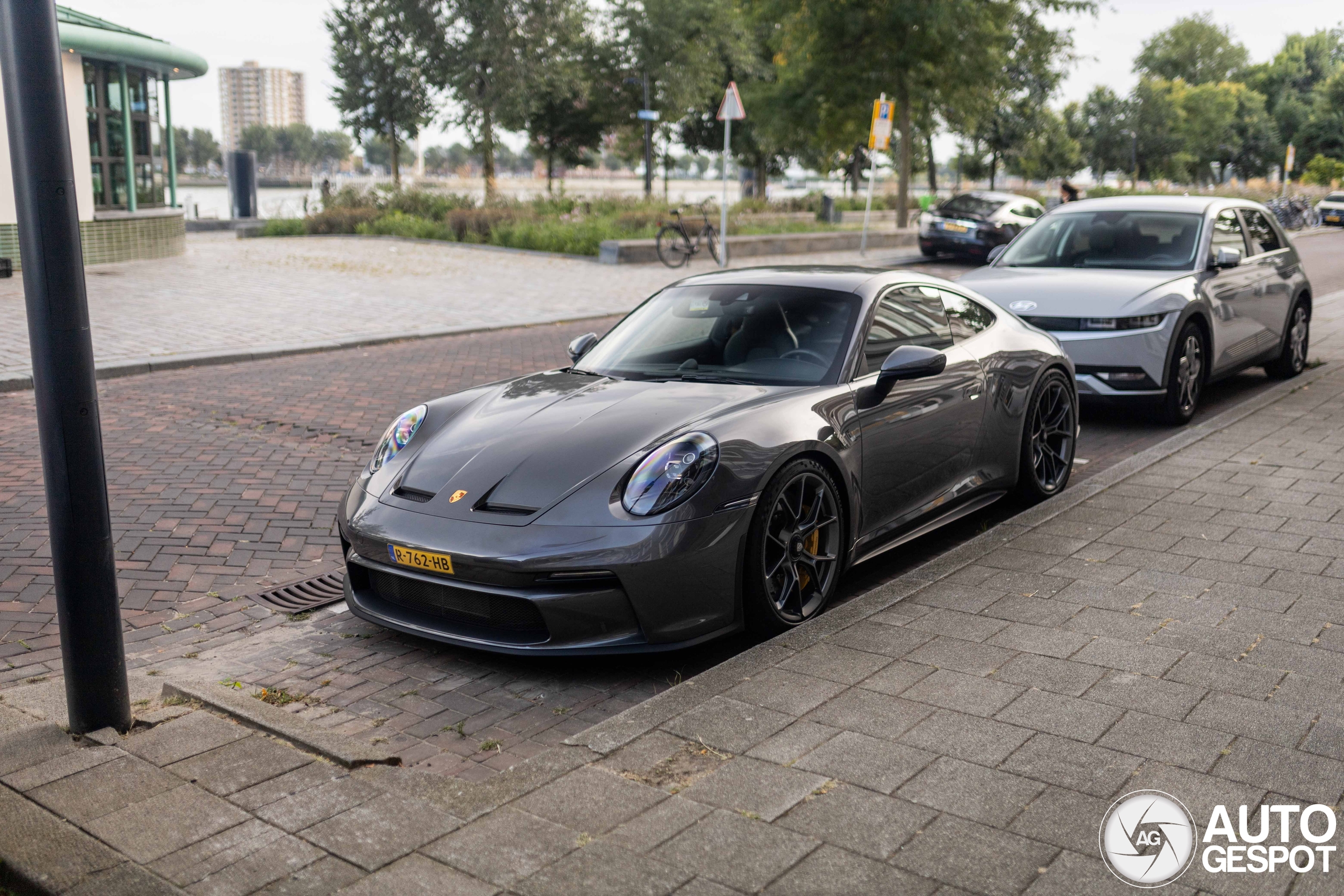 Porsche 992 GT3 Touring