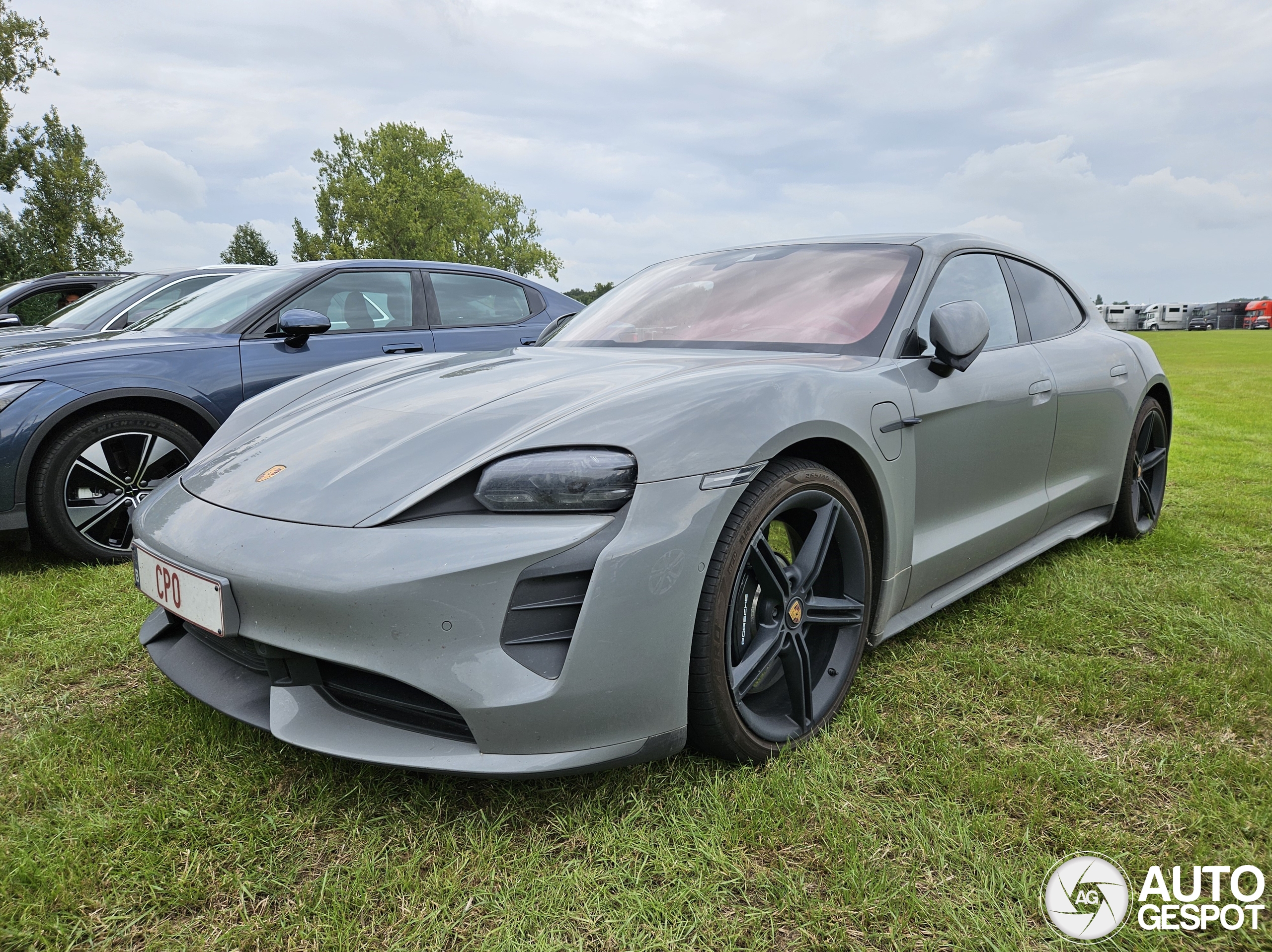 Porsche Taycan Turbo Sport Turismo