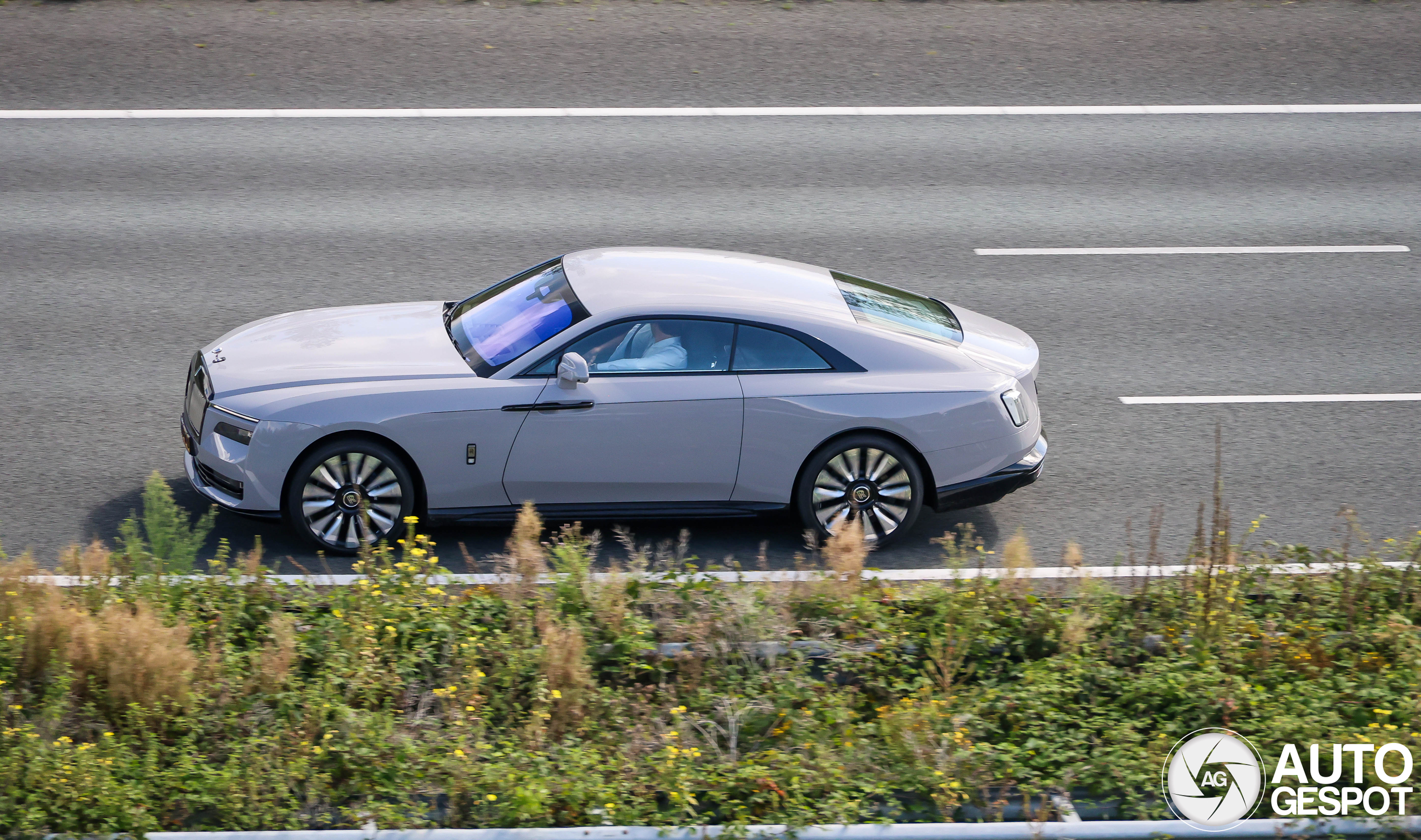 Rolls-Royce Spectre