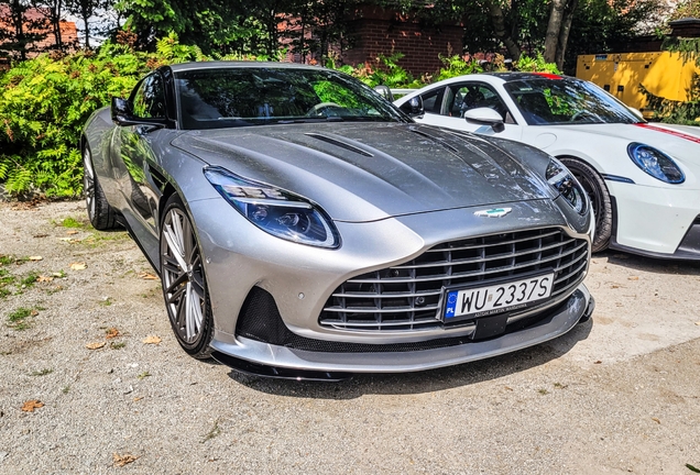 Aston Martin DB12