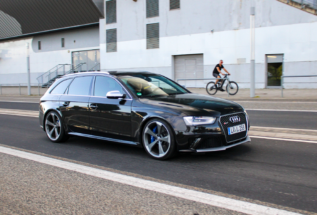 Audi RS4 Avant B8