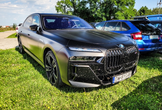 BMW M760e xDrive