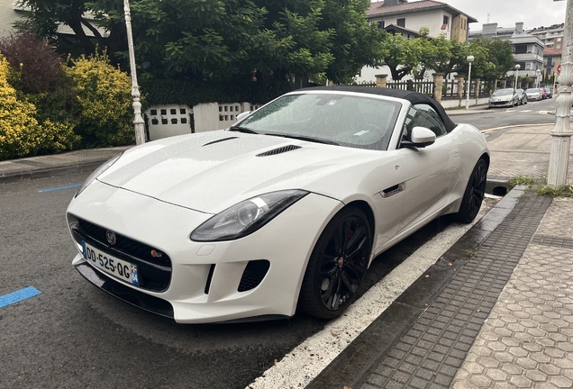 Jaguar F-TYPE S Convertible