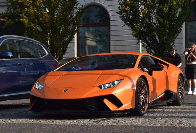 Lamborghini Huracán LP640-4 Performante