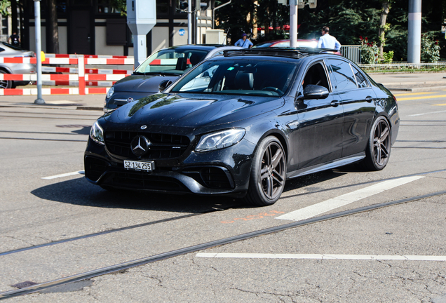 Mercedes-AMG E 63 S W213