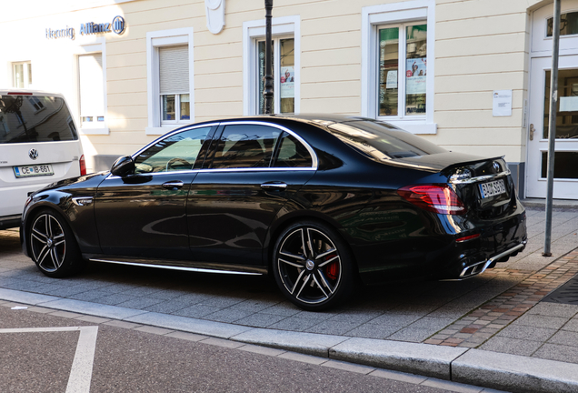 Mercedes-AMG E 63 S W213