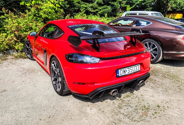 Porsche 718 Cayman GT4 RS Weissach Package