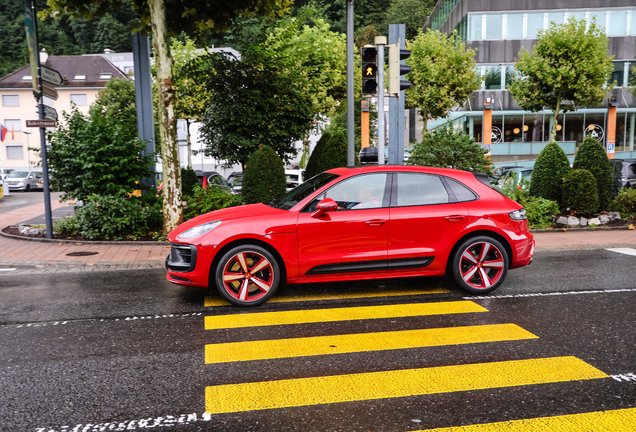 Porsche 95B Macan GTS MkIII