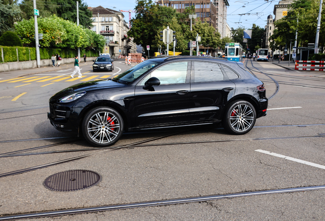 Porsche 95B Macan Turbo