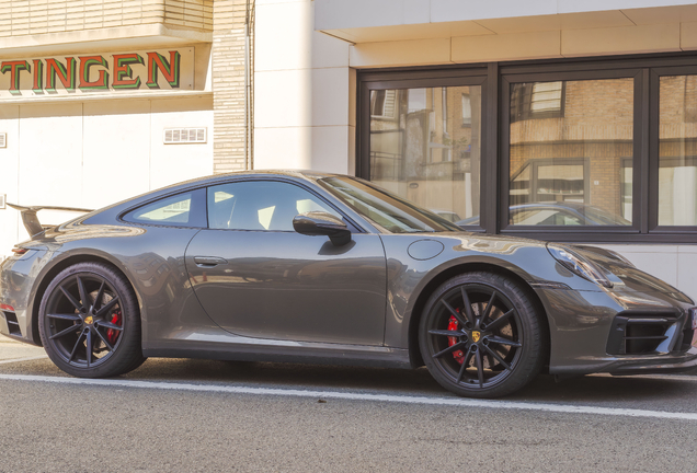 Porsche 992 Carrera 4S