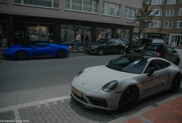 Porsche 992 Carrera GTS