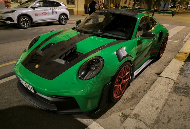 Porsche 992 GT3 RS Weissach Package