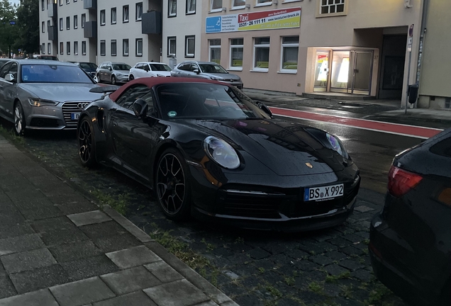 Porsche 992 Turbo S Cabriolet