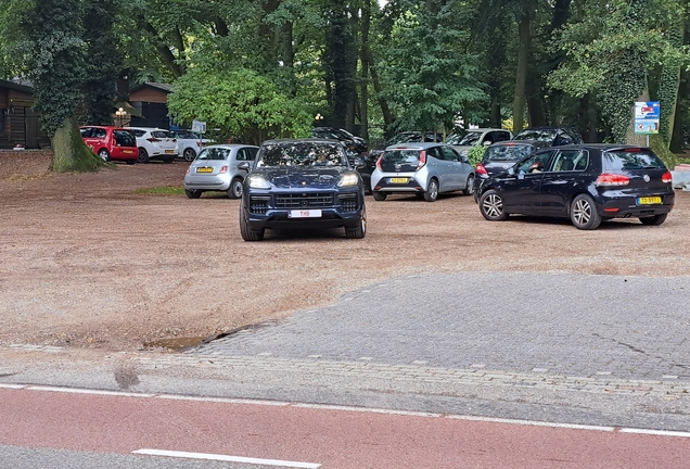 Porsche Cayenne Coupé Turbo E-Hybrid