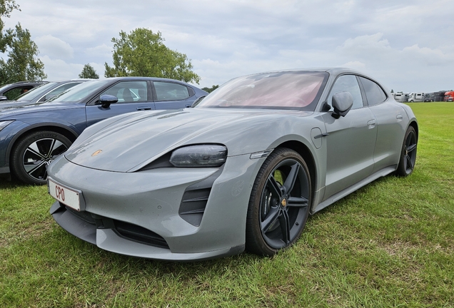 Porsche Taycan Turbo Sport Turismo