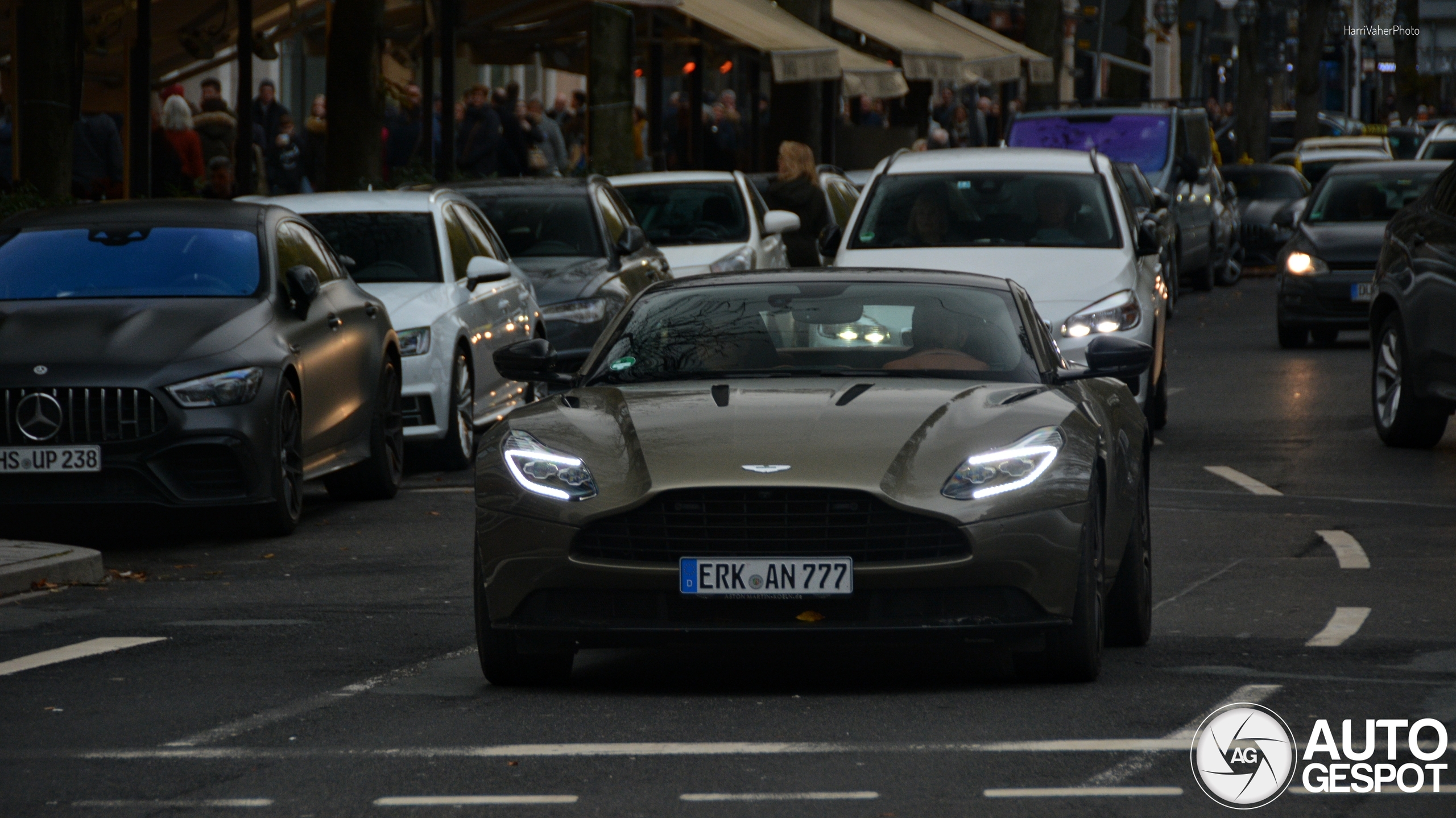 Aston Martin DB11