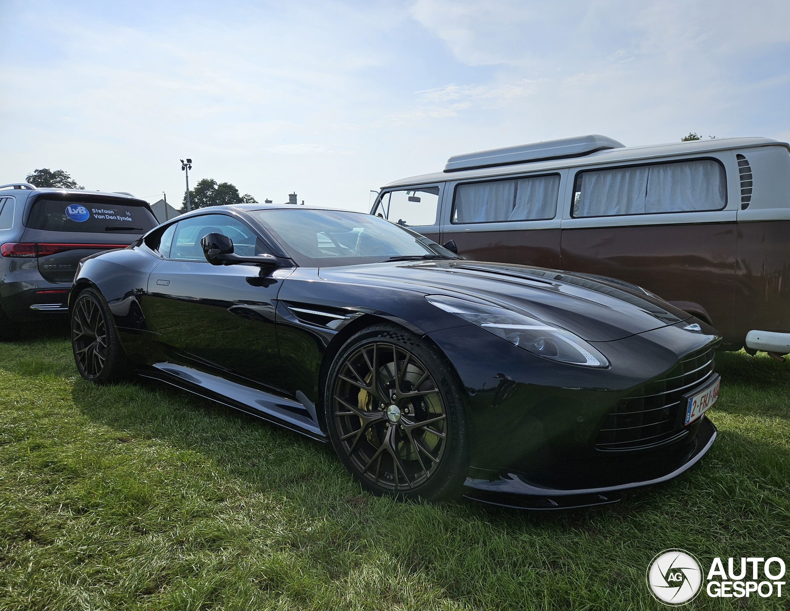 Aston Martin DB12