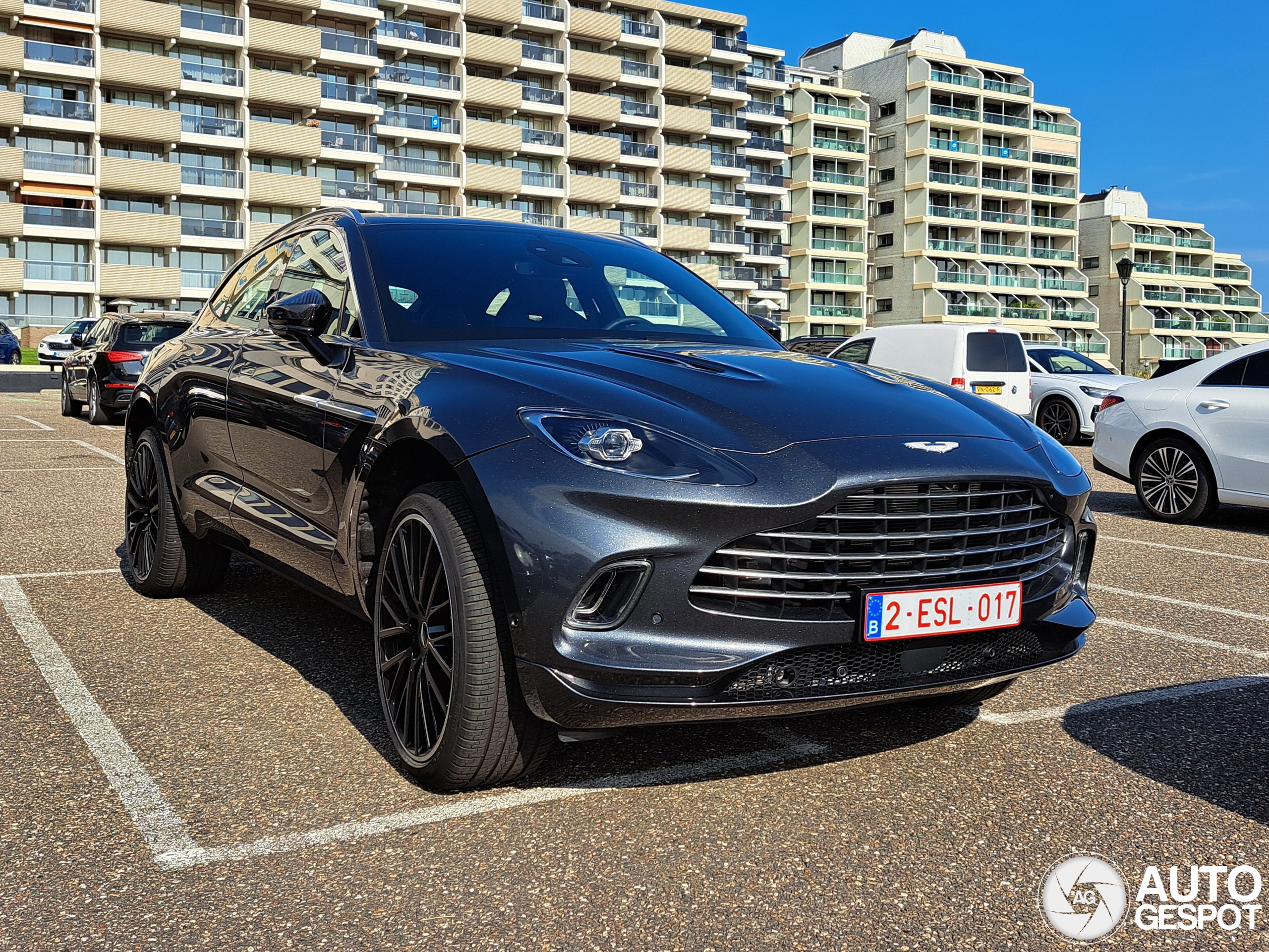 Aston Martin DBX