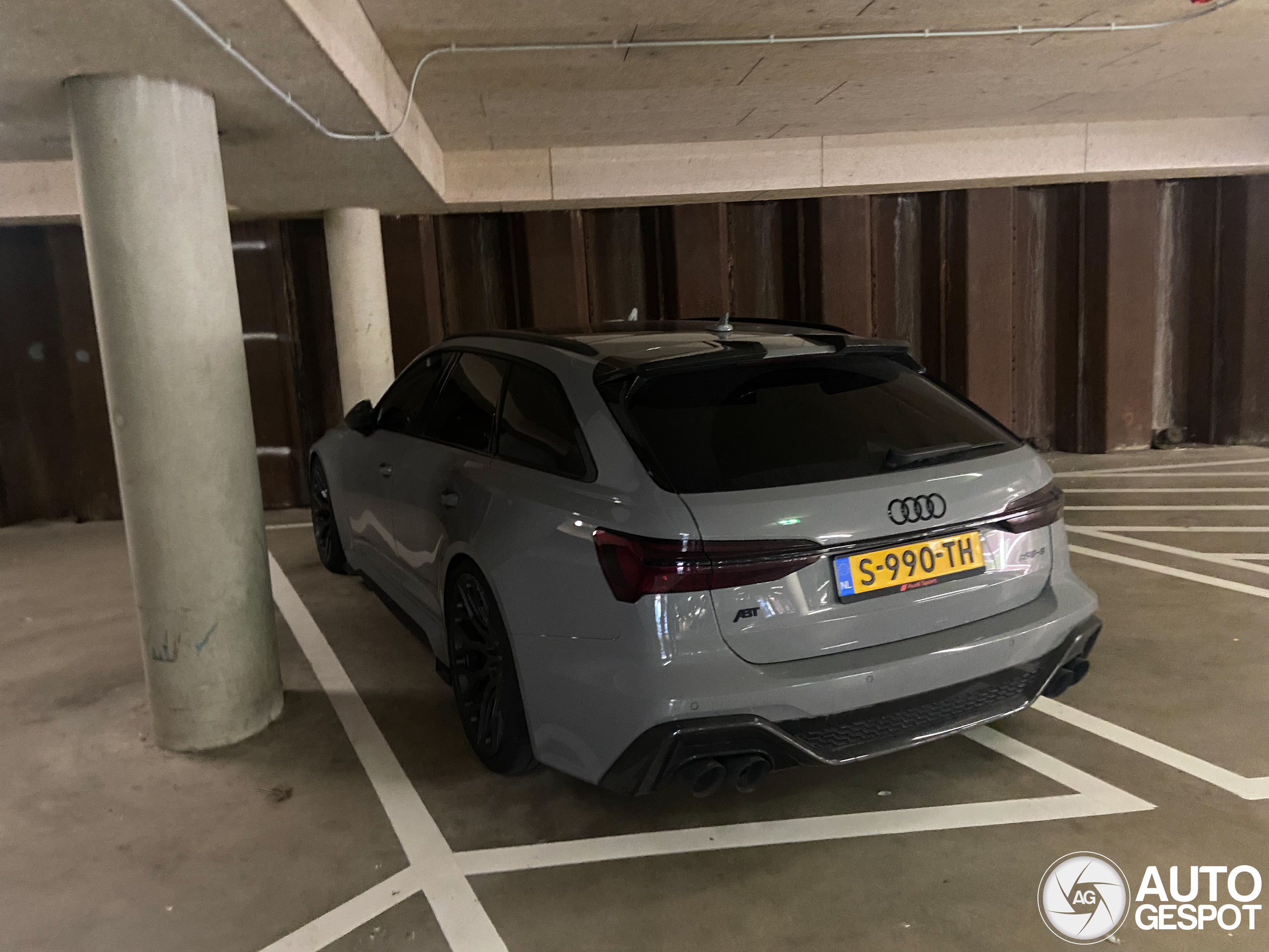 Audi ABT RS6-S Avant C8