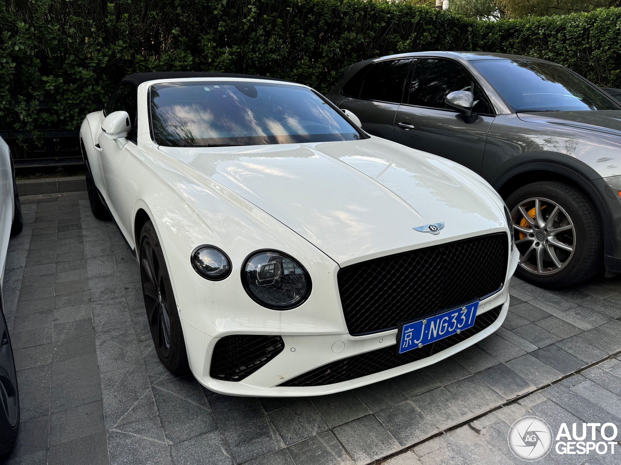 Bentley Continental GTC 2019