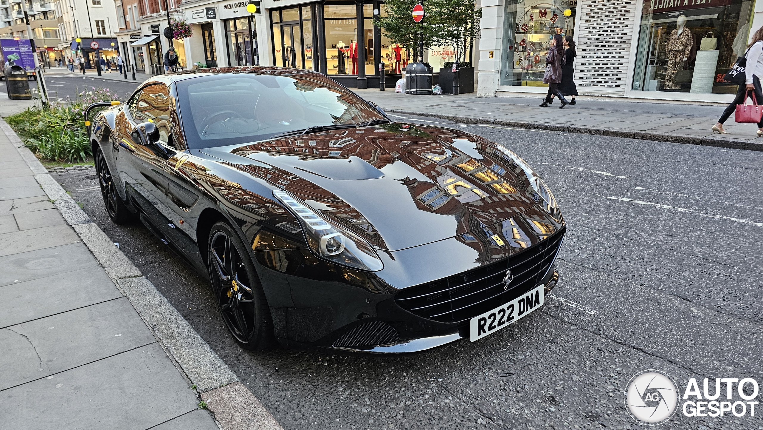 Ferrari California T