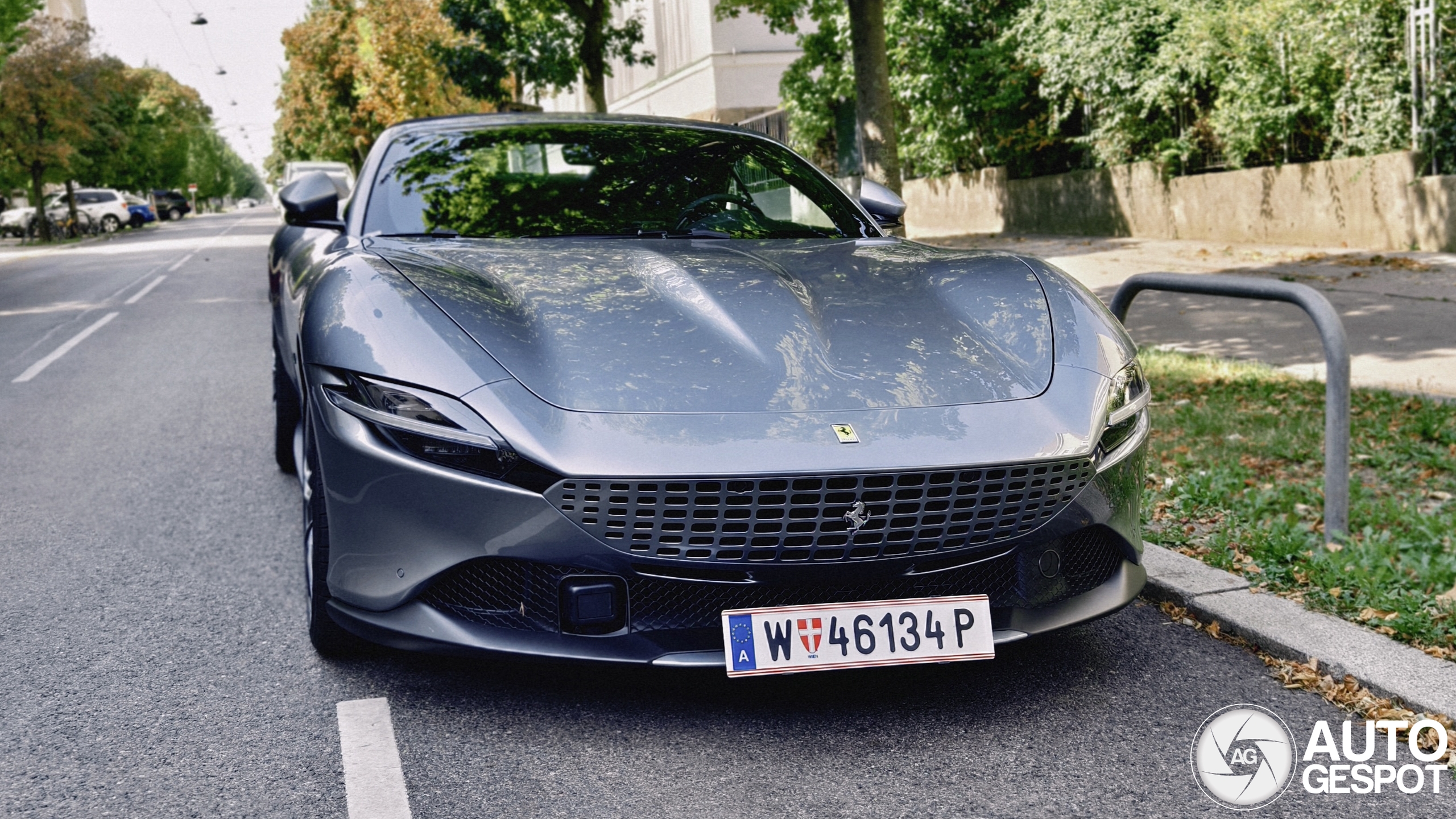 Ferrari Roma Spider