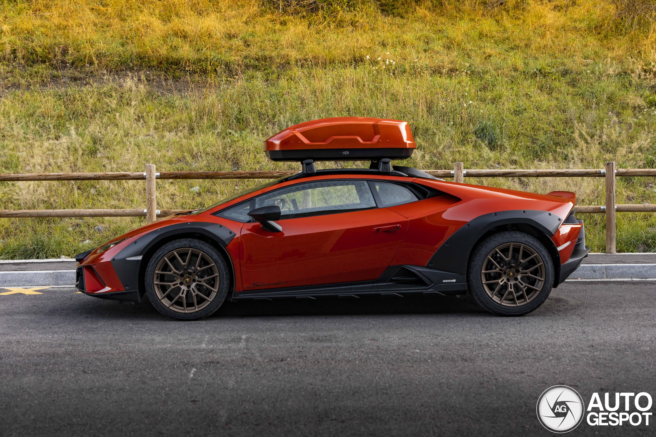 A supercar for all terrains: The Huracán LP610-4 Sterrato