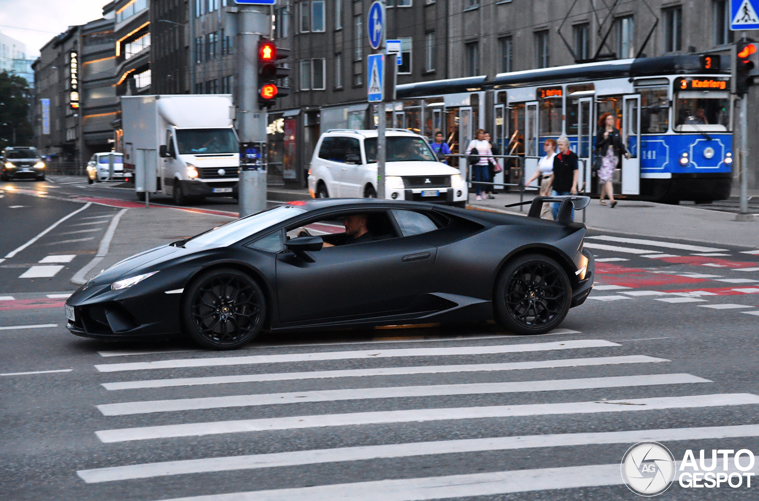 Lamborghini Huracán LP640-4 Performante