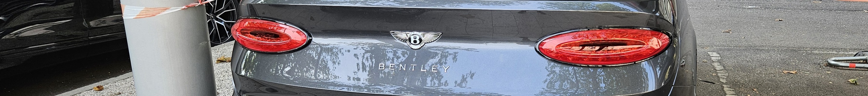 Bentley Bentayga Hybrid 2021