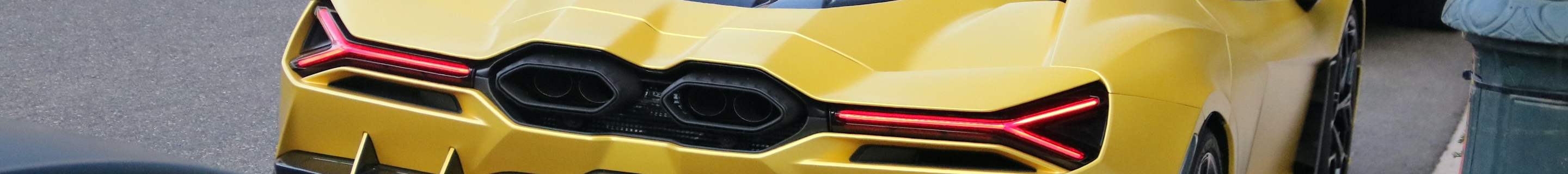 Lamborghini Revuelto