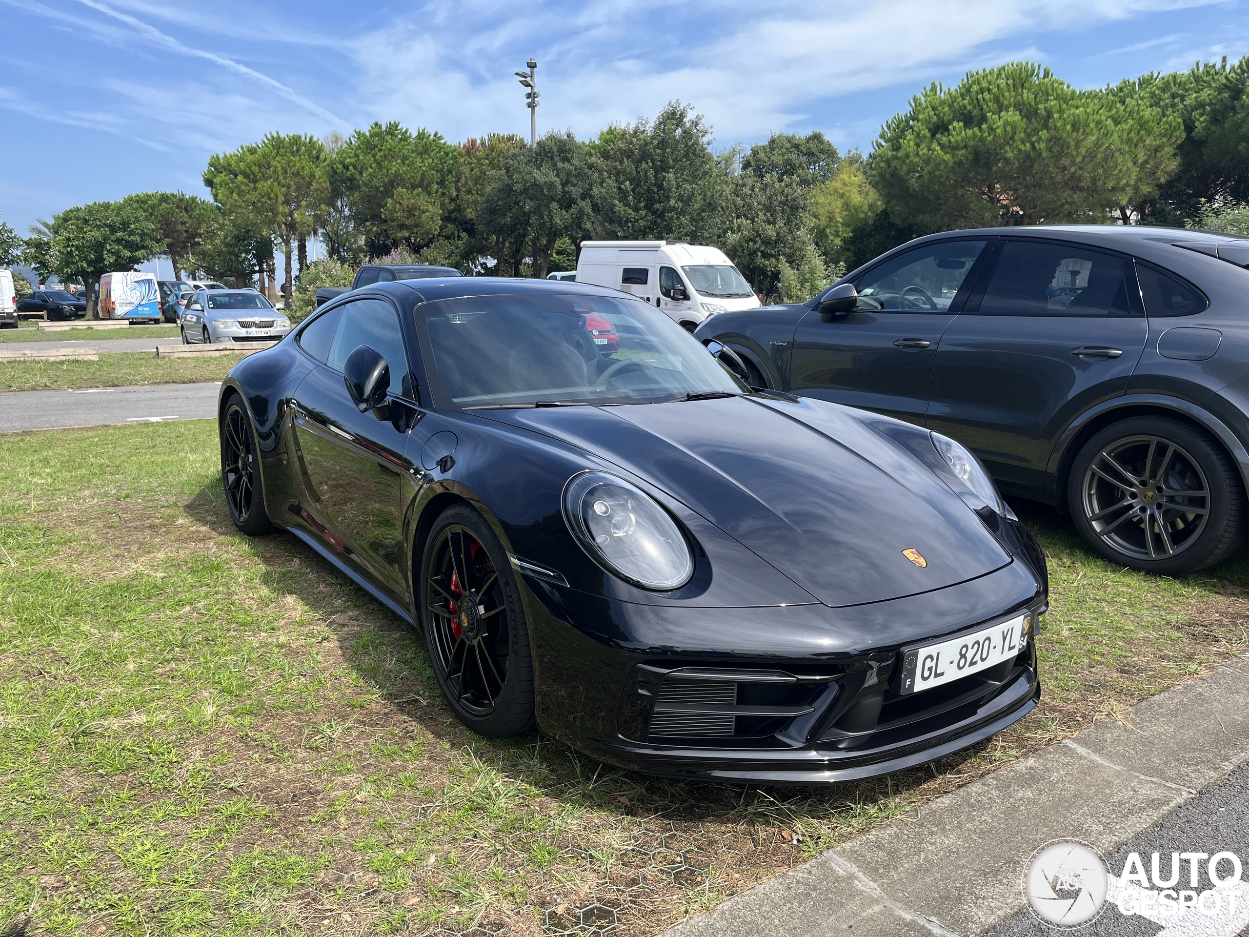 Porsche 992 Carrera 4 GTS