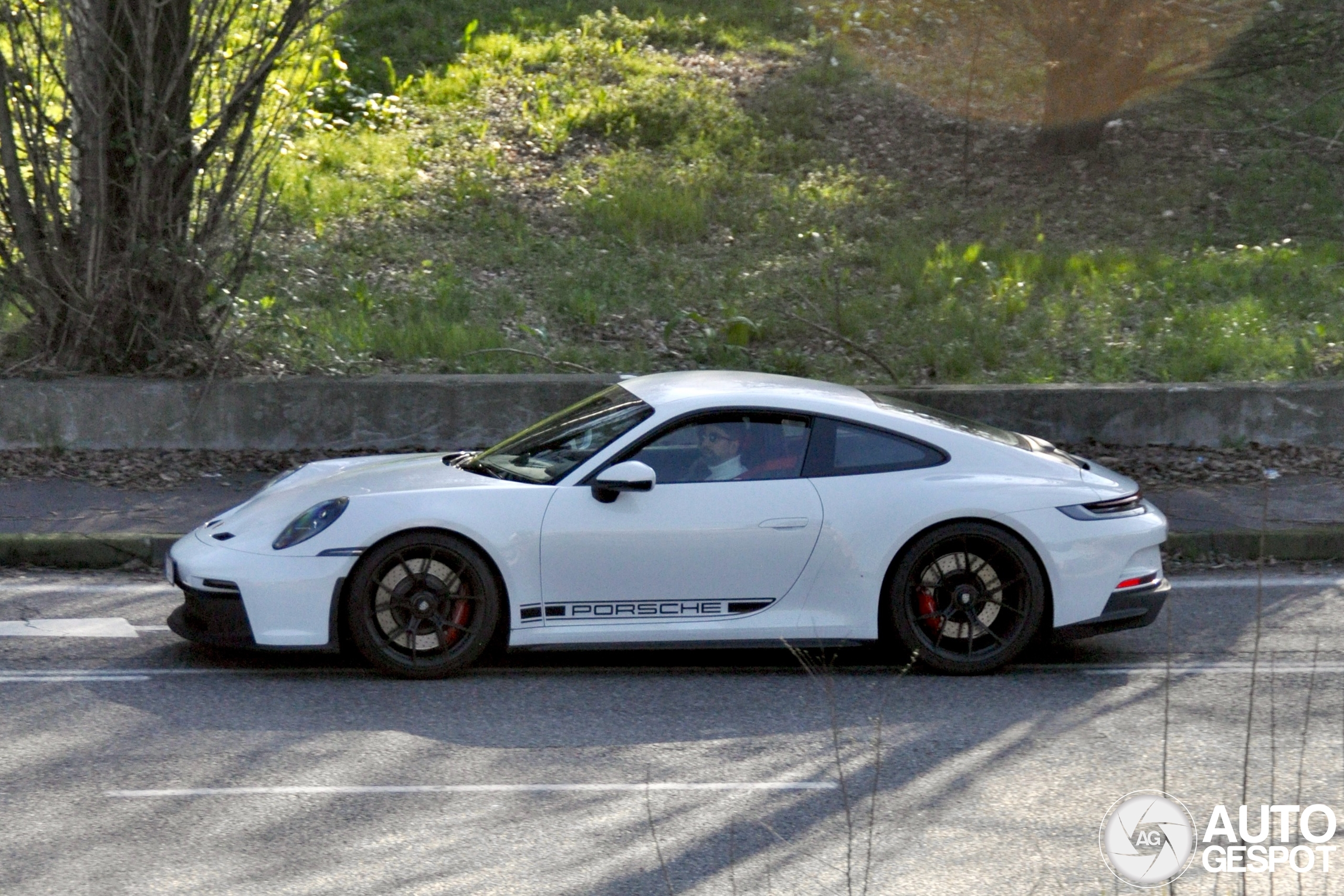 Porsche 992 GT3 Touring