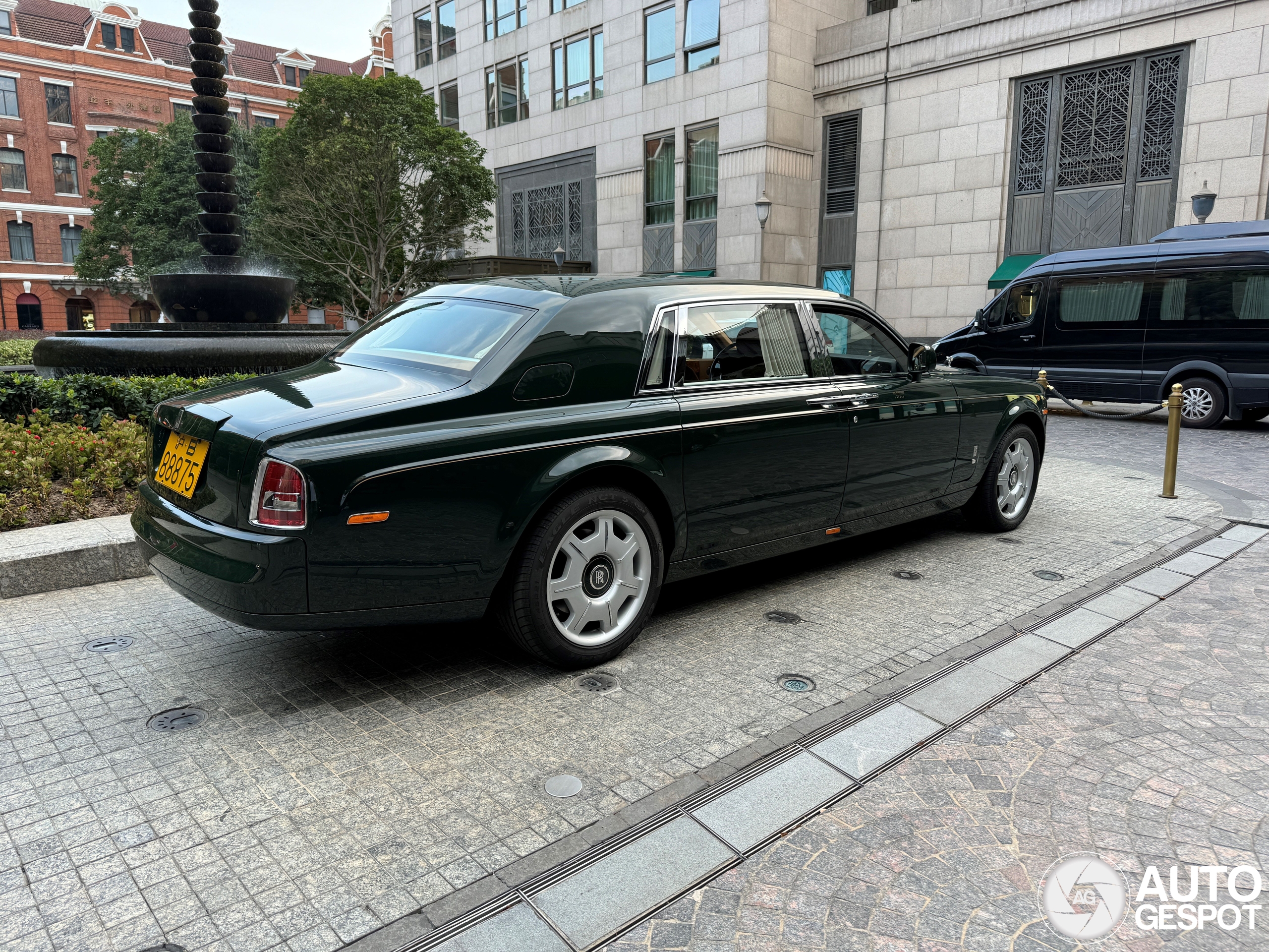 Rolls-Royce Phantom EWB