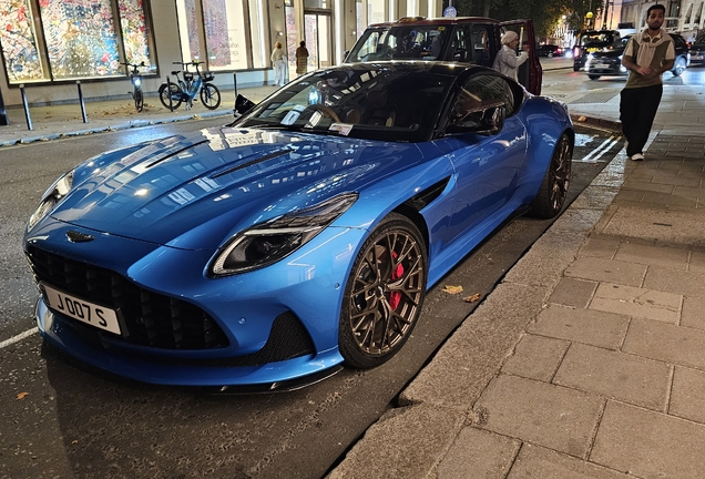 Aston Martin DB12