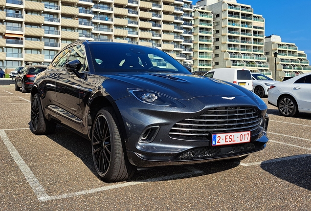 Aston Martin DBX