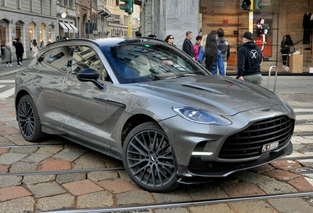 Aston Martin DBX707