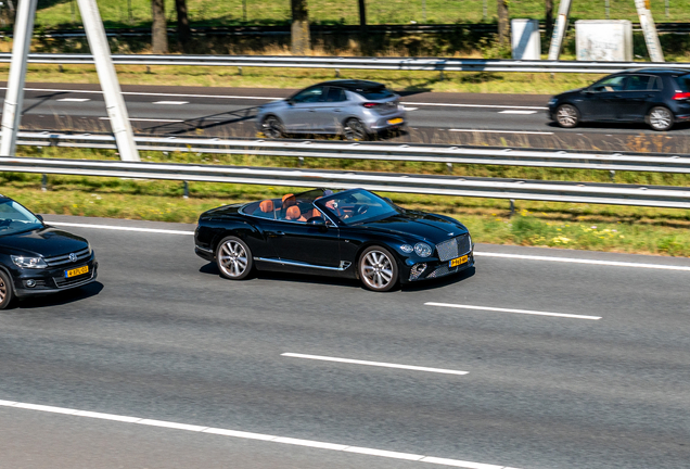 Bentley Continental GTC V8 2020