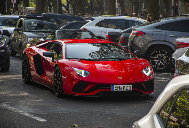 Lamborghini Aventador S LP740-4