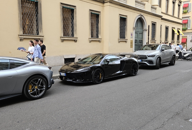 McLaren GT