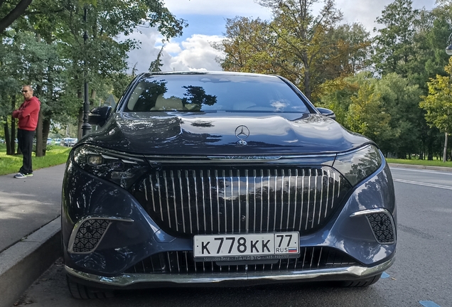 Mercedes-Maybach EQS 680 SUV