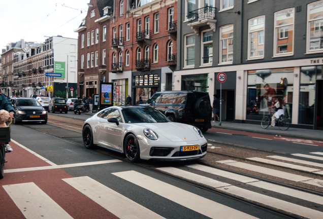 Porsche 992 Carrera 4 GTS