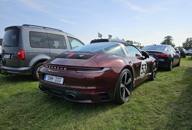 Porsche 992 Targa 4S Heritage Design Edition