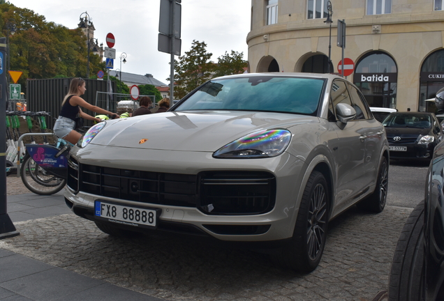 Porsche Cayenne Turbo S E-Hybrid