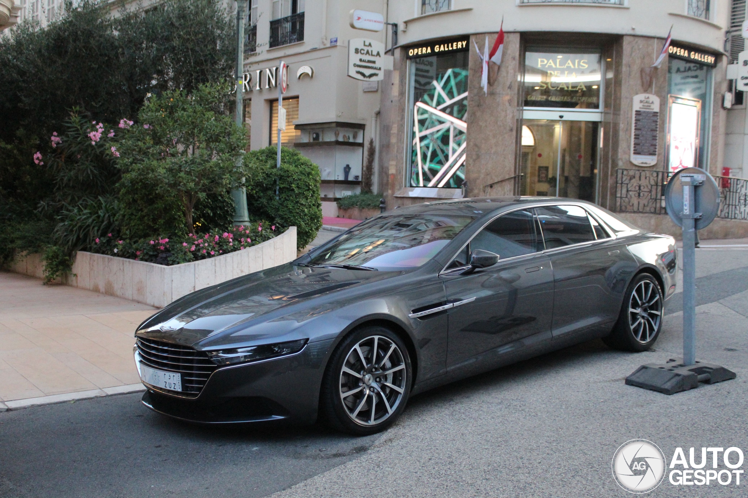 Aston Martin Lagonda Taraf