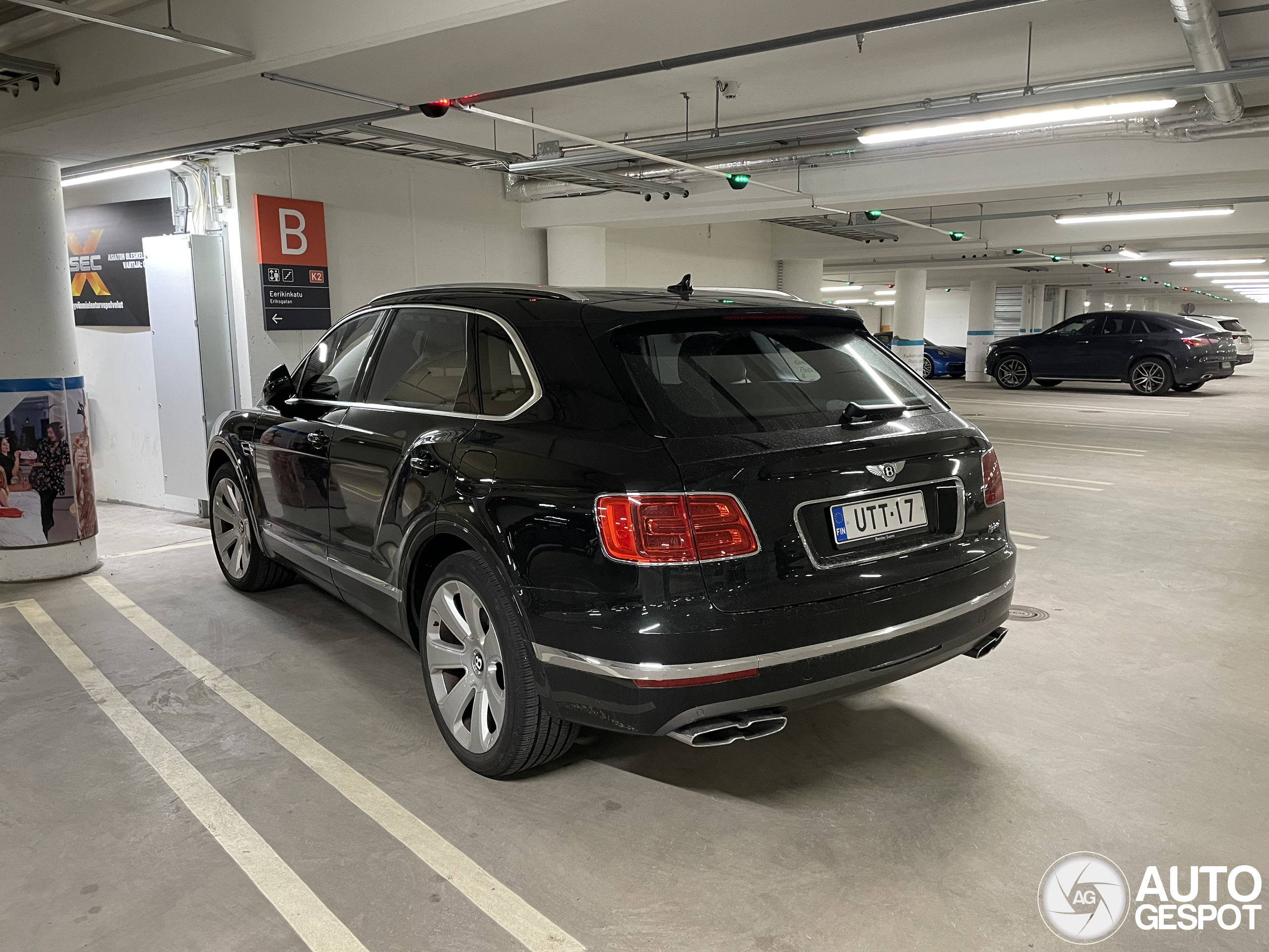 Bentley Bentayga Hybrid