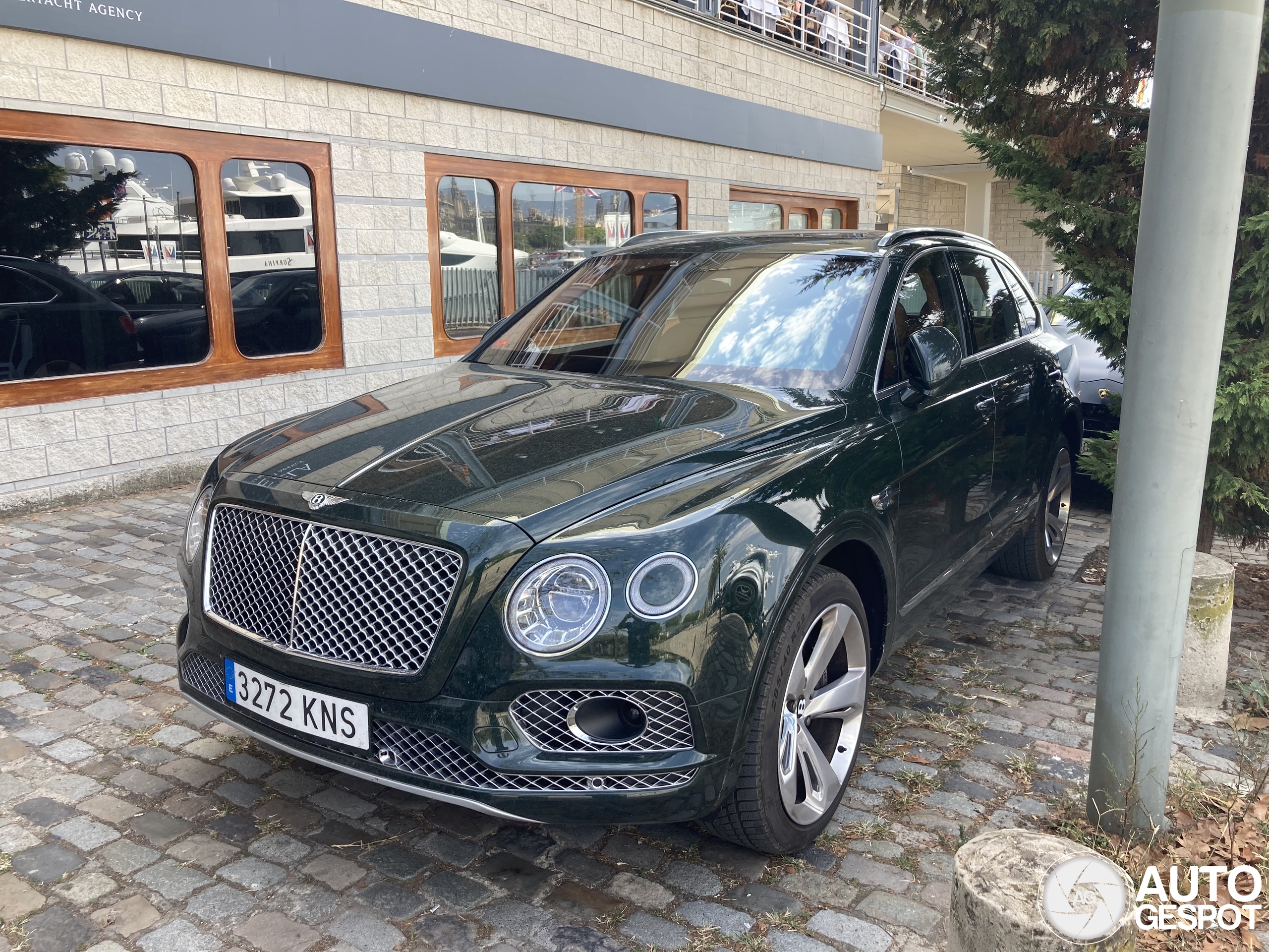 Bentley Bentayga V8