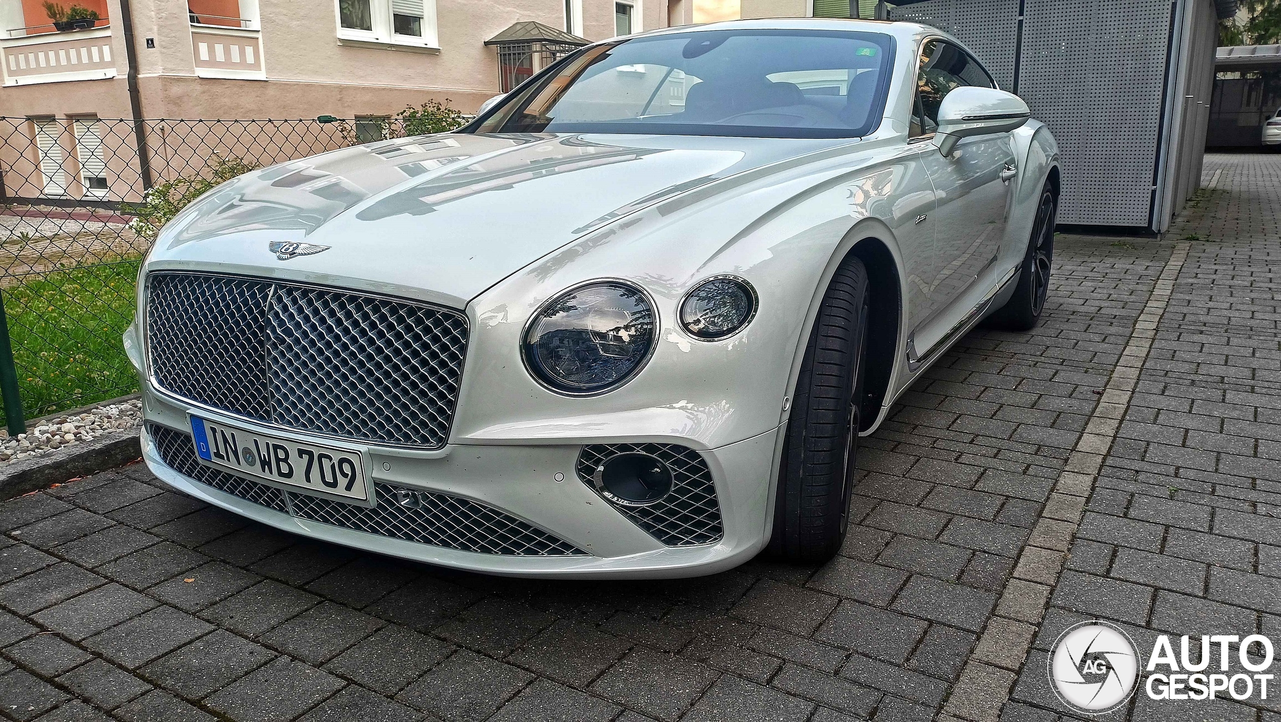 Bentley Continental GT V8 Azure