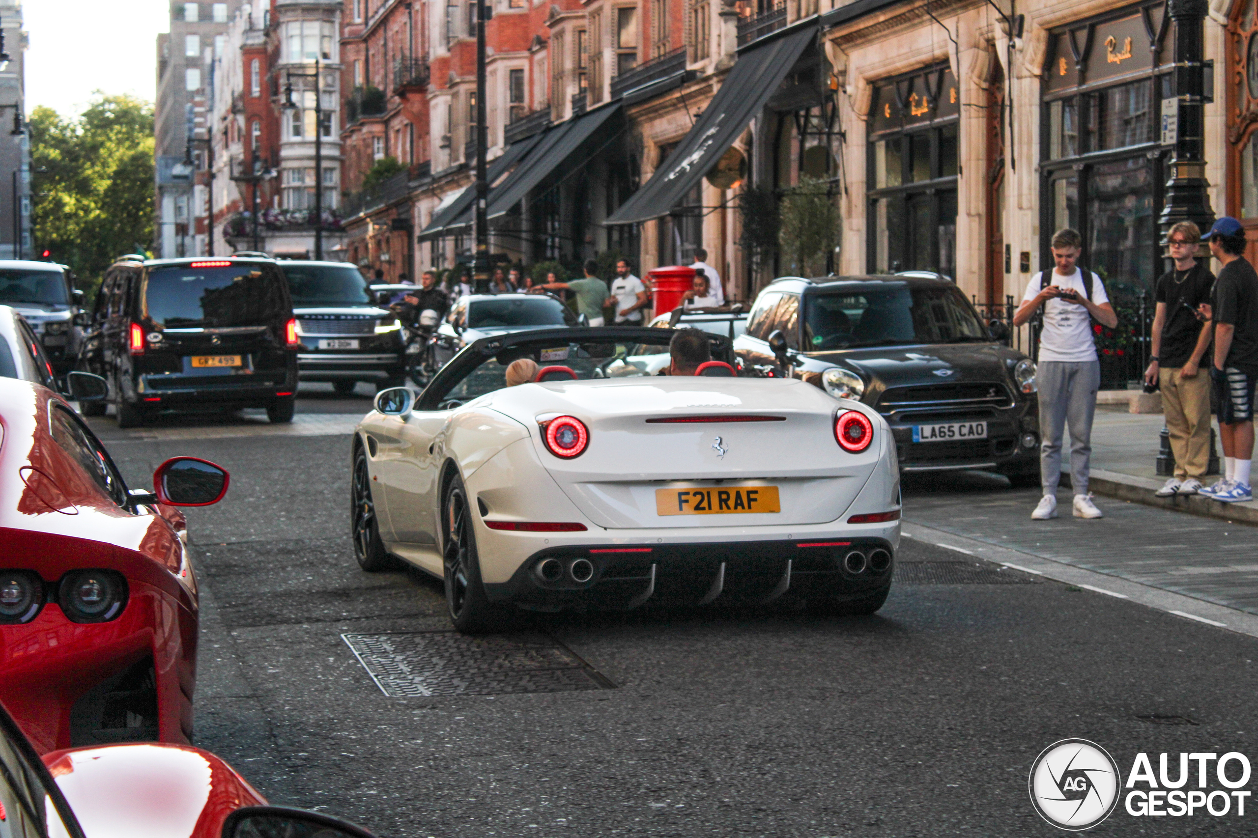 Ferrari California T