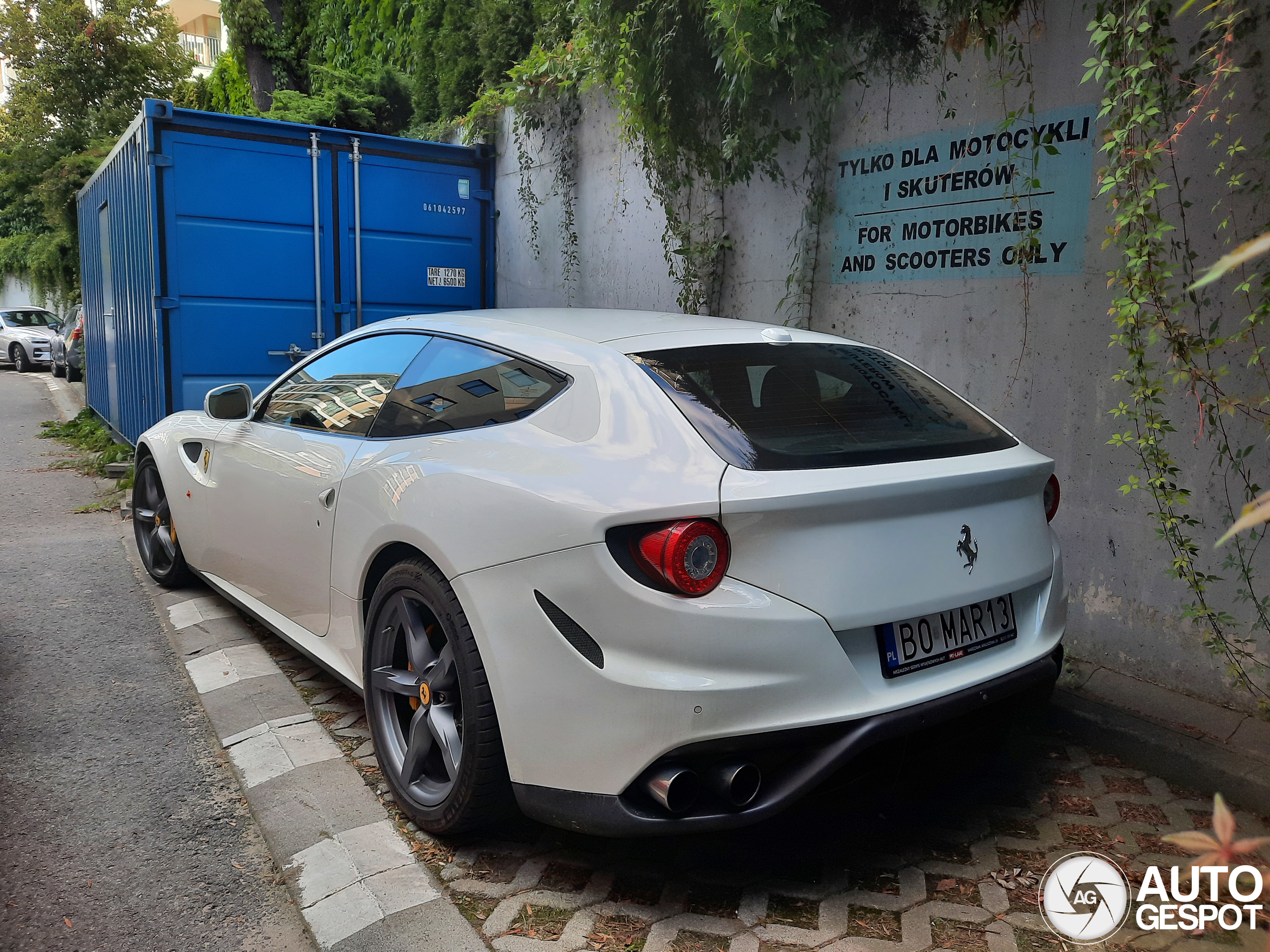 Ferrari FF